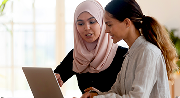 woman mentoring